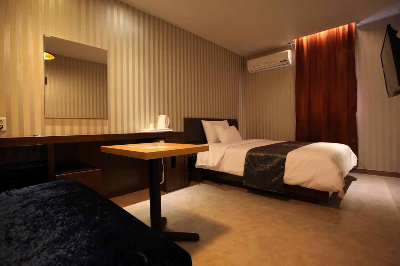 Lineplus Hotel Gimpo Zewnętrze zdjęcie