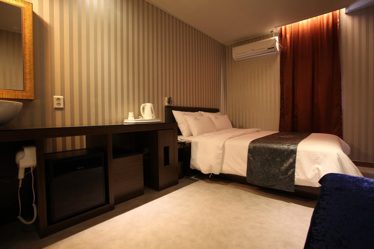 Lineplus Hotel Gimpo Zewnętrze zdjęcie